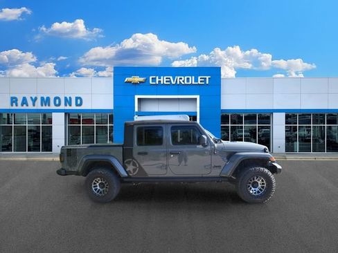 Used 2021 Jeep Gladiator Sport AWD/4WD image 2