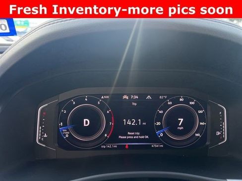 Used 2022 Volkswagen Atlas SE w/ Panoramic Sunroof Package image 9