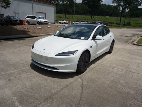 Used 2024 Tesla Model 3 Standard Range RWD image 30