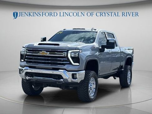 Used 2024 Chevrolet Silverado 2500 LTZ w/ LTZ Premium Package AWD/4WD image 15