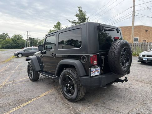 Used 2009 Jeep Wrangler Rubicon w/ Dual Top Group AWD/4WD image 5