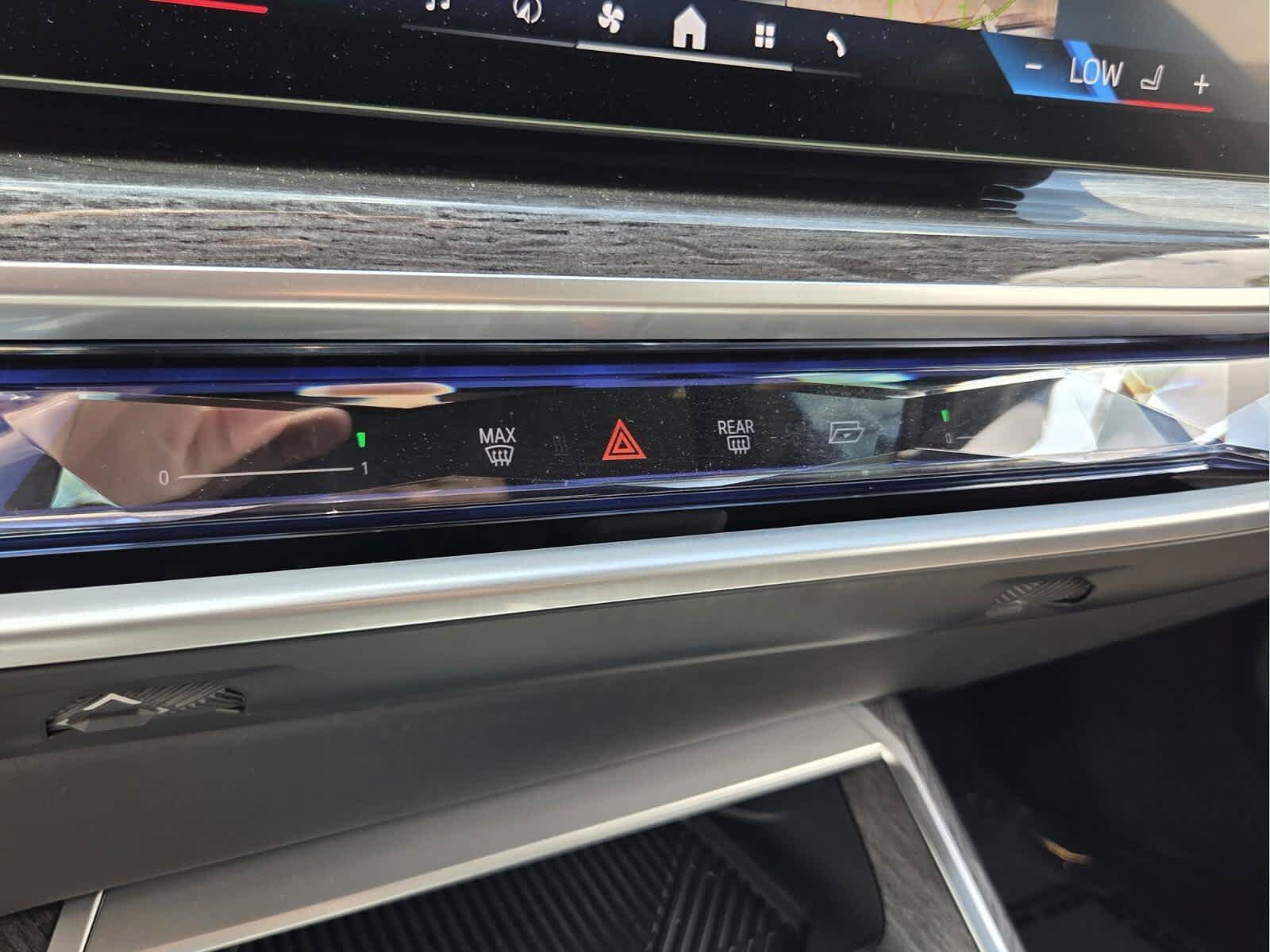 Used 2023 BMW 740i w/ Parking Assistance Package RWD image 24