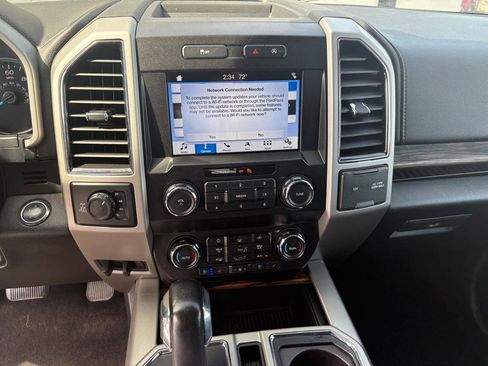 Used 2019 Ford F150 Lariat image 10