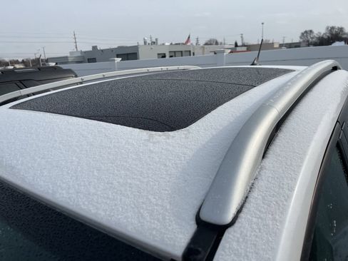 Used 2018 Ford Escape Titanium w/ Ford Safe & Smart Package image 18