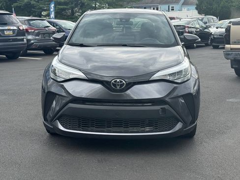 Used 2020 Toyota C-HR XLE image 3