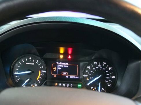 Used 2017 Ford Explorer 4WD image 13