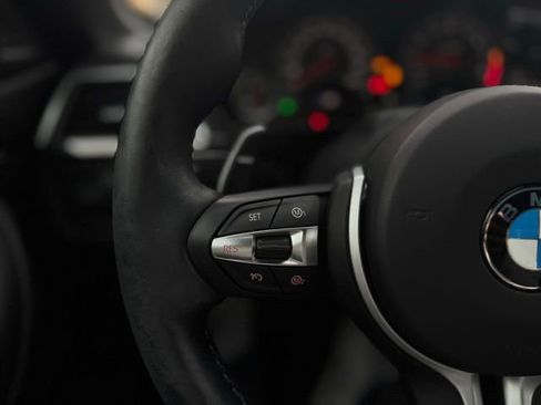 Used 2019 BMW M4 Convertible w/ Competition Package image 25