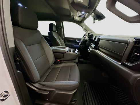 Used 2024 GMC Sierra 1500 Elevation image 32