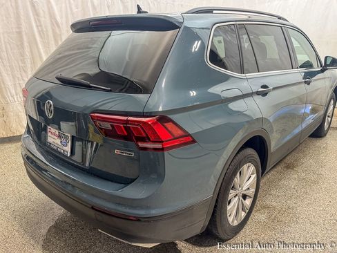 Used 2019 Volkswagen Tiguan SE w/ Panoramic Sunroof Package image 8