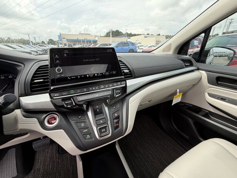 New 2026 Honda Odyssey EX-L image 16