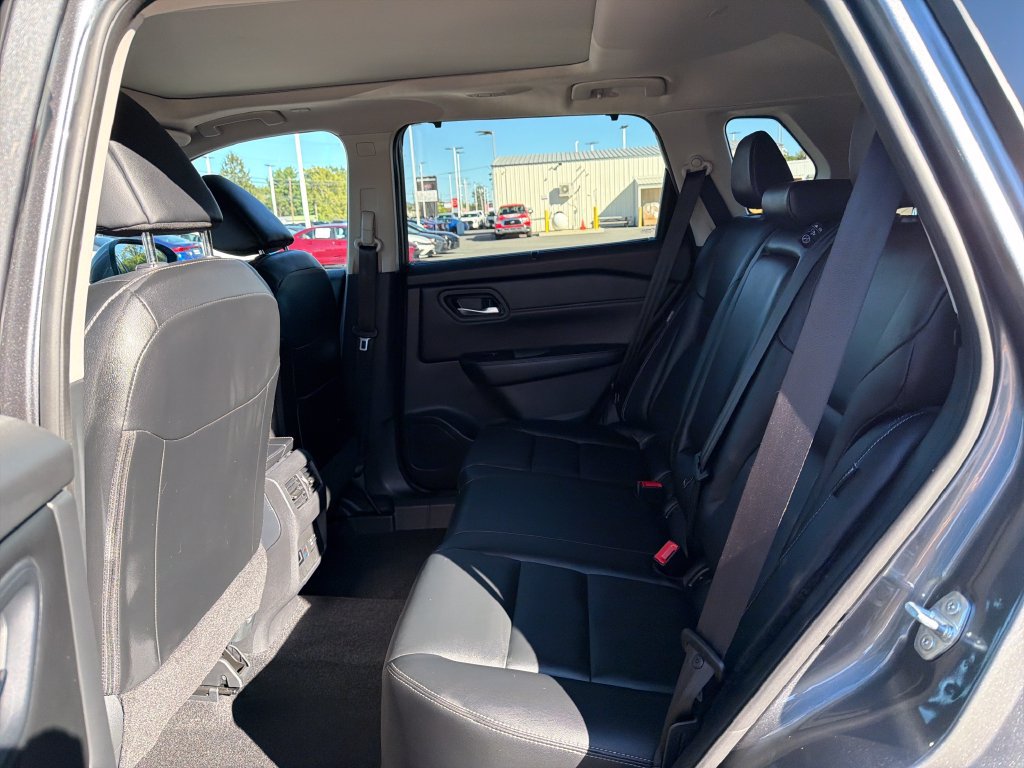 Used 2024 Nissan Rogue SL w/ SL Premium Package AWD/4WD image 17