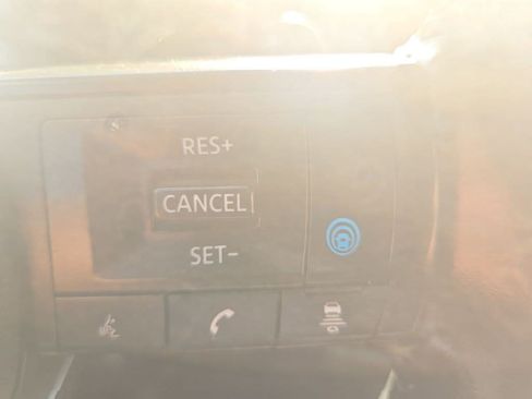 Used 2025 Nissan Pathfinder SV AWD/4WD image 14