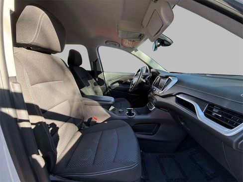 Used 2024 GMC Terrain SLE image 14