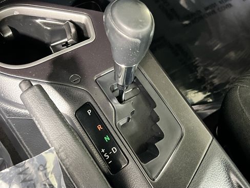 Used 2016 Toyota RAV4 LE FWD image 24