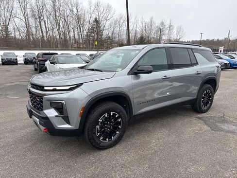 Used 2025 Chevrolet Traverse Z71 w/ Driver Confidence Package image 29