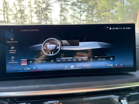 New 2026 BMW X5 xDrive50e image 18