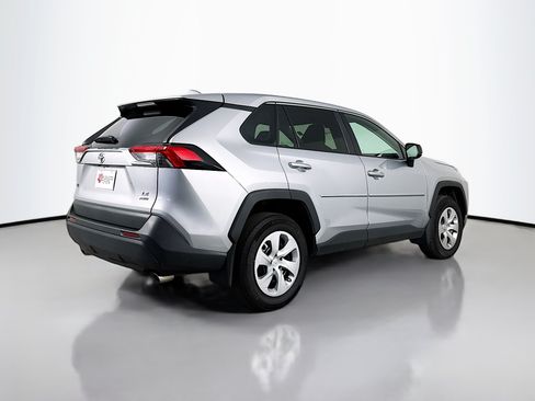 Used 2024 Toyota RAV4 LE AWD/4WD image 7