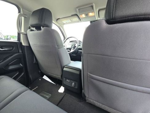 Used 2025 Nissan Frontier SV w/ SV Convenience Package RWD image 15