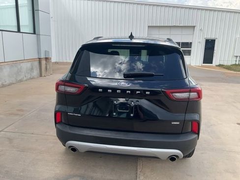 Used 2024 Ford Escape SE FWD image 36