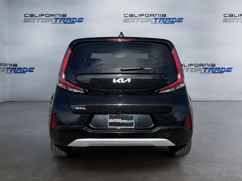 Used 2023 Kia Soul S FWD image 6