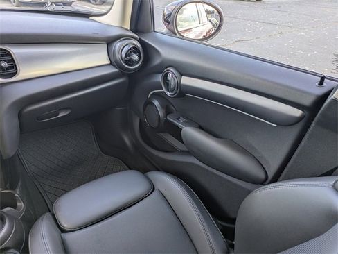 Used 2022 MINI Cooper S image 17