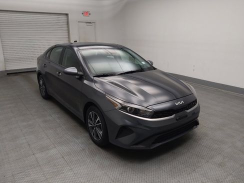 Used 2024 Kia Forte LXS FWD image 13