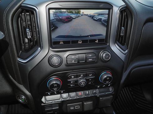 Certified 2022 Chevrolet Silverado 2500 LTZ w/ LTZ Convenience Package AWD/4WD image 15