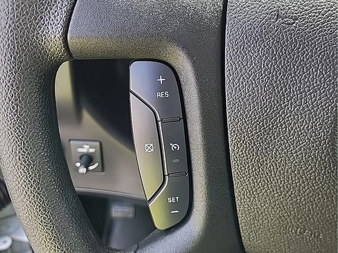 Used 2025 Chevrolet Express 2500 w/ Driver Convenience Package RWD image 17