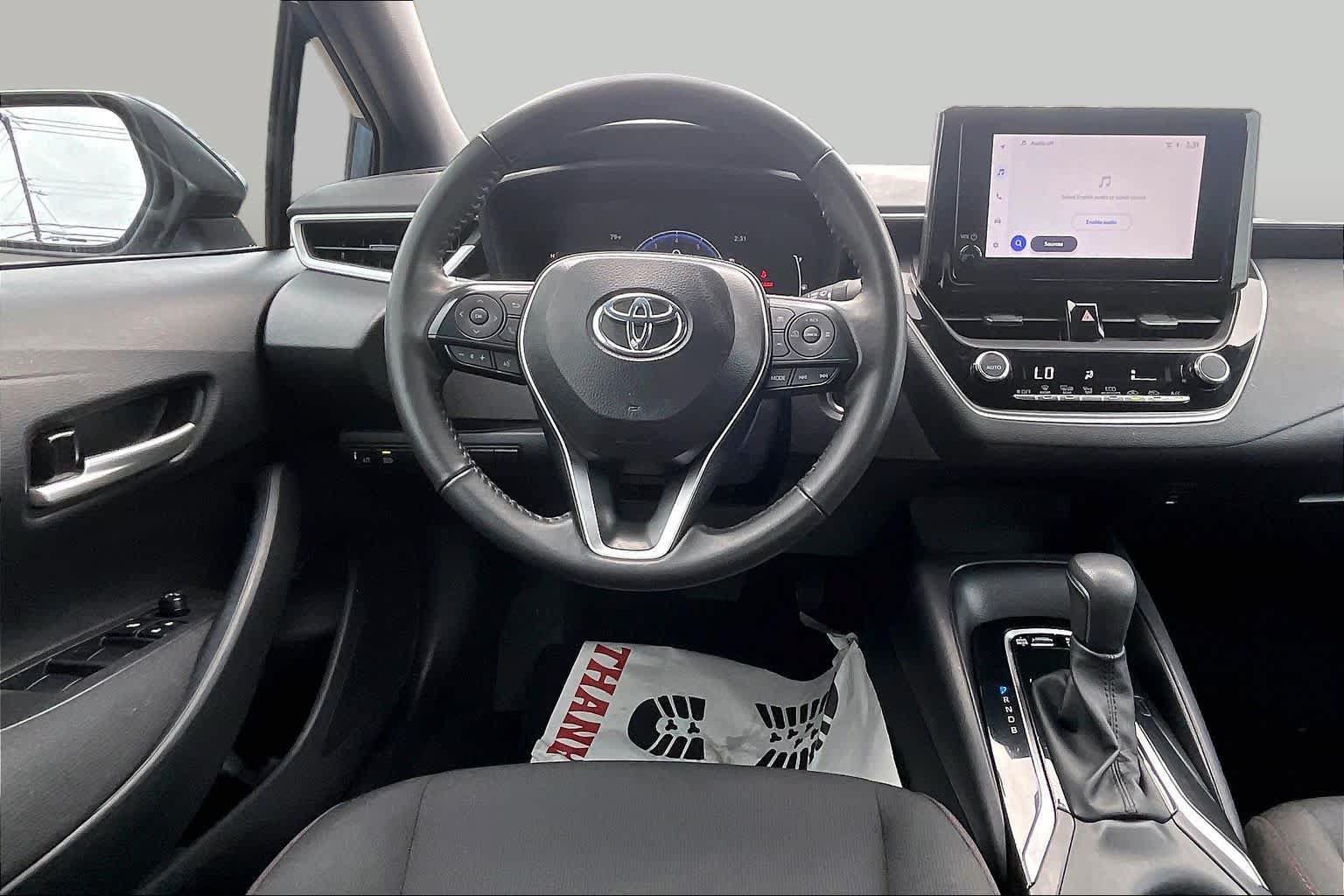 Used 2026 Toyota Corolla SE FWD image 6