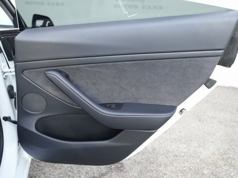 Used 2023 Tesla Model 3 Standard Range image 38