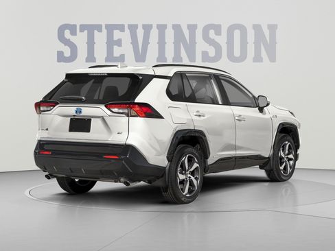 Used 2025 Toyota RAV4 SE w/ Weather & Moonroof Package AWD/4WD image 2