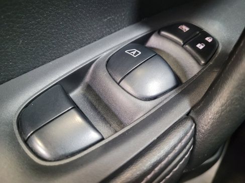 Used 2019 Nissan Rogue SV w/ Sun & Sound Touring Package AWD/4WD image 27