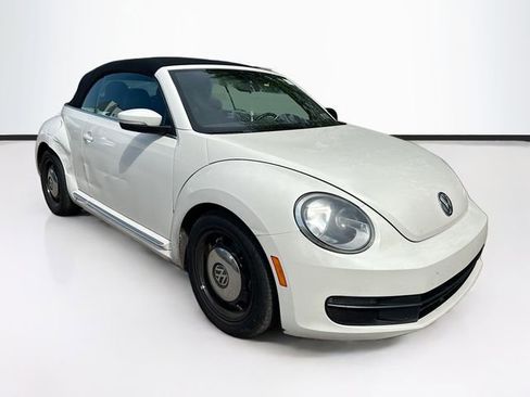 Used 2013 Volkswagen Beetle 2.5 FWD image 1