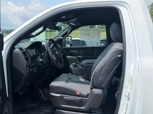 New 2026 RAM 2500 Tradesman w/ Chrome Appearance Group AWD/4WD image 14