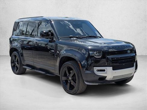 Used 2024 Land Rover Defender 110 S AWD/4WD image 3