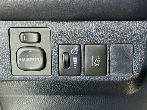 Used 2016 Toyota RAV4 Limited image 17