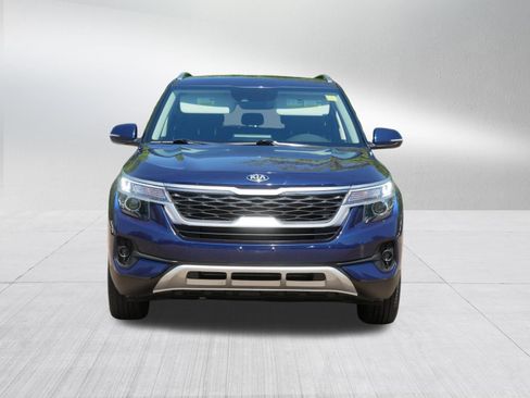 Certified 2021 Kia Seltos EX AWD/4WD image 2
