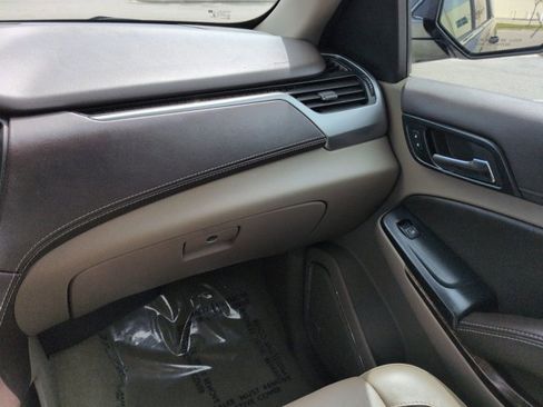 Used 2018 Chevrolet Tahoe LT w/ LT Signature Package image 19