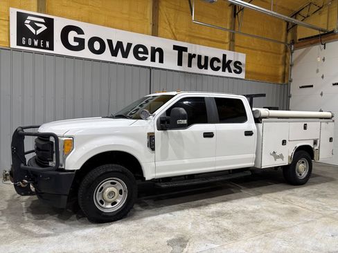 Used 2017 Ford F350 XL w/ Power Equipment Group image 4