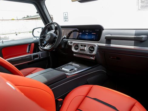 Used 2025 Mercedes-Benz G 63 AMG 4MATIC image 28