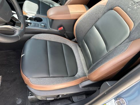 Used 2024 Ford Bronco Sport Outer Banks w/ Tech Package image 8