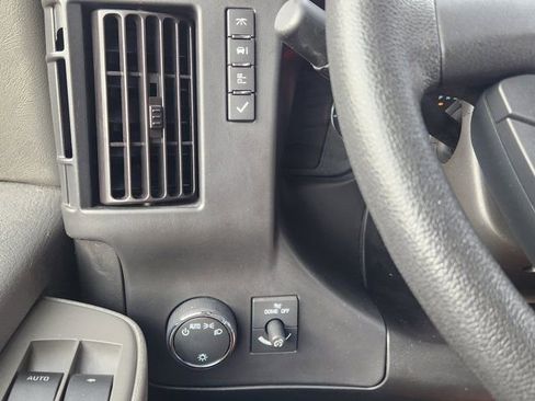 Used 2025 Chevrolet Express 3500 w/ Power Convenience Package image 24