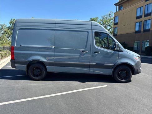 Used 2025 Mercedes-Benz Sprinter 2500 image 6