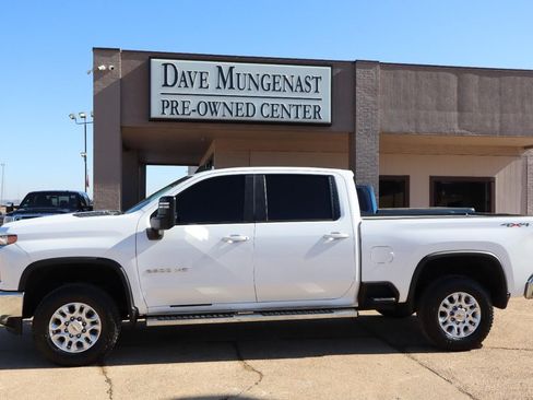 Used 2021 Chevrolet Silverado 2500 LT w/ Fleet Comfort Package AWD/4WD image 2