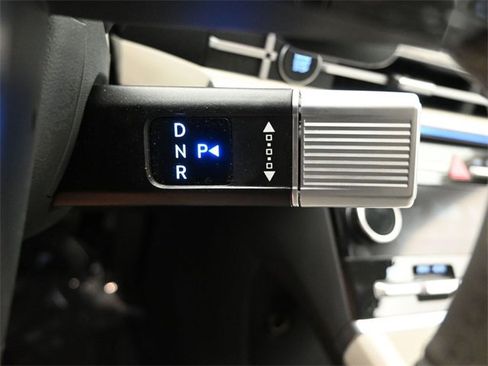 Used 2024 Hyundai Santa Fe Limited image 17