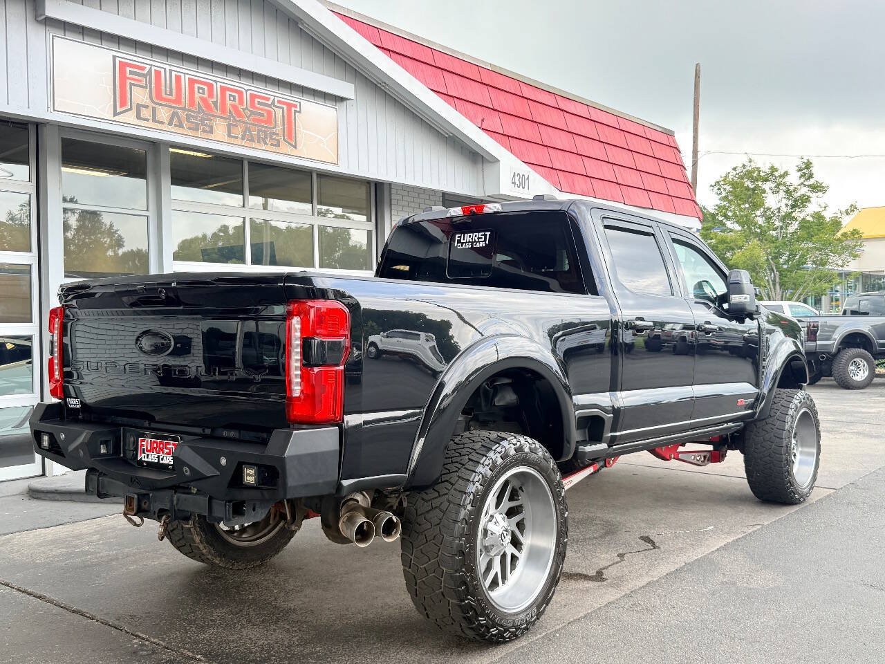 Used 2023 Ford F250 Lariat w/ Lariat Ultimate Package AWD/4WD image 3