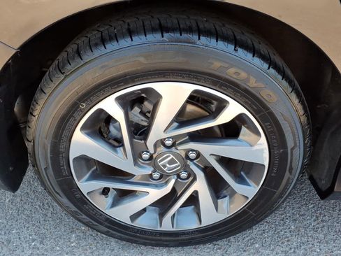 Used 2016 Honda Civic EX image 8