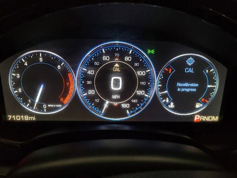 Used 2013 Cadillac XTS Premium image 23