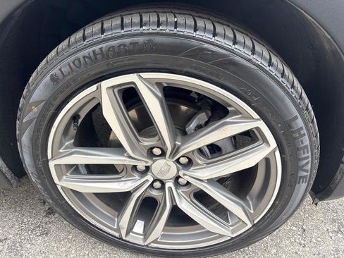 Used 2023 Cadillac XT4 Sport w/ Enhanced Visibility Package image 5