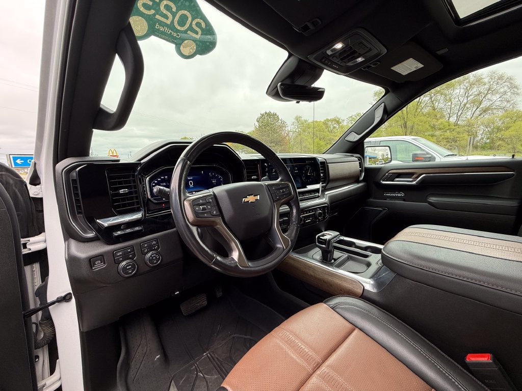 Certified 2023 Chevrolet Silverado 1500 High Country w/ Technology Package AWD/4WD image 19